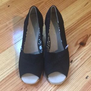 Black Toms open toe wedges